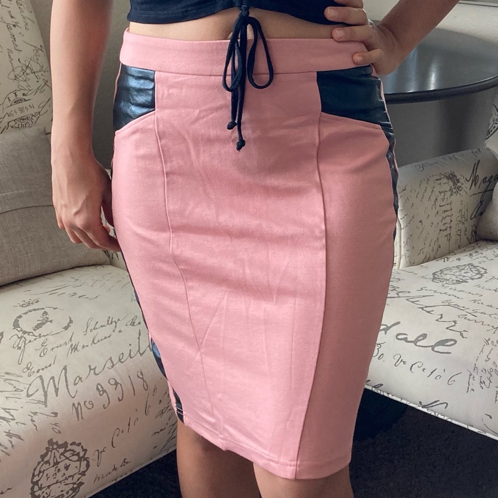 Light pink and black mid length pencil skirt